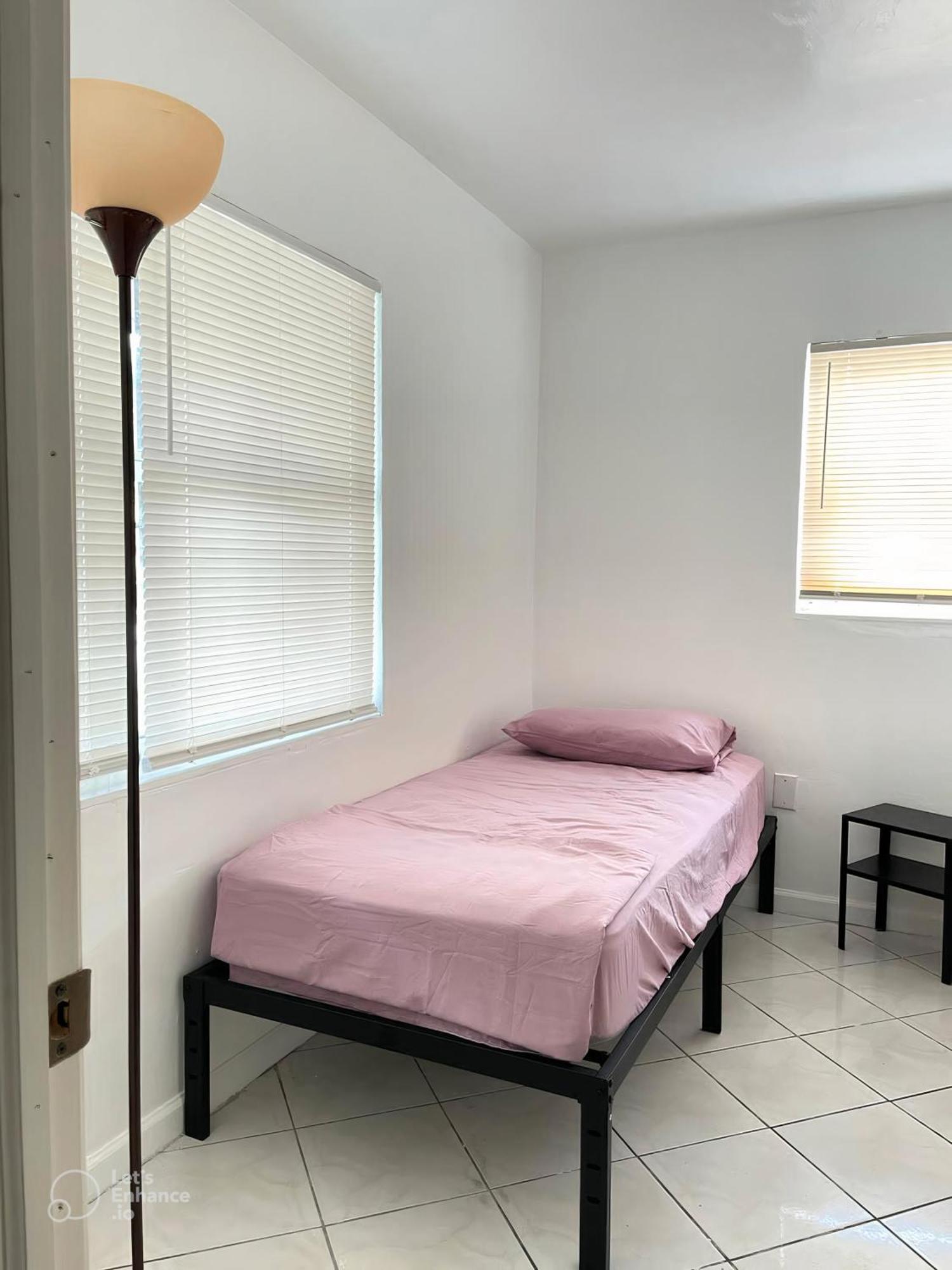 Ludge By Miami Airport Hostel Εξωτερικό φωτογραφία